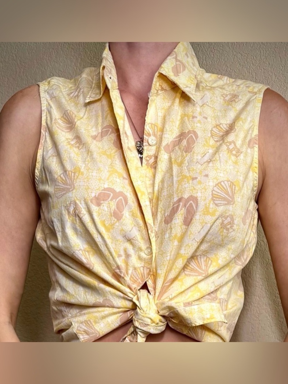 Light Yellow Vintage Tank Top Button Up Shirt Sea Shells Beach M
